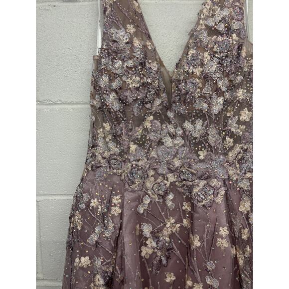 NWT Mac Duggal sz 4Lilac Floral Embroidered Illusion V-Neck Sleeveless Formal - Picture 7 of 9